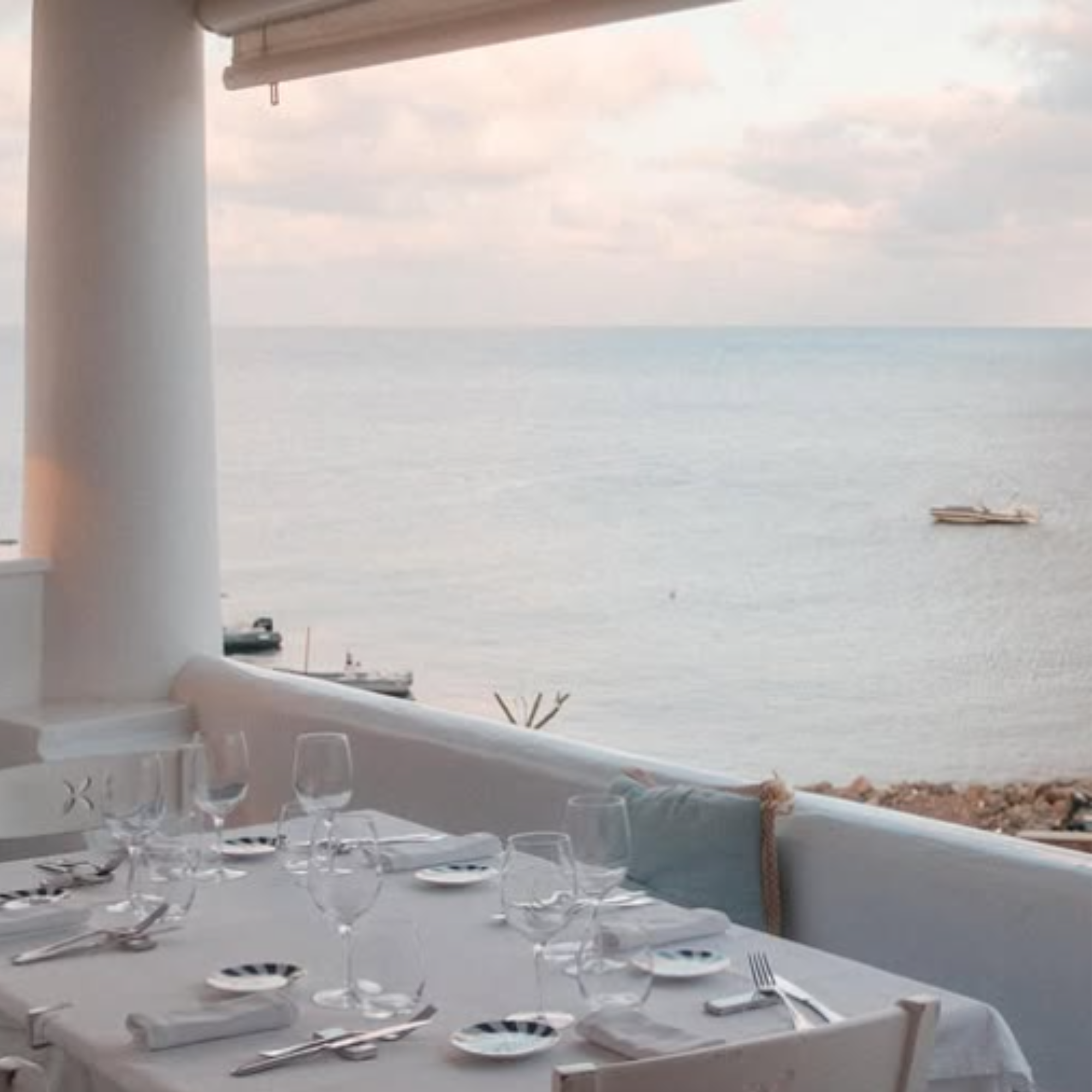 Dinner at Cùsiritati, Panarea